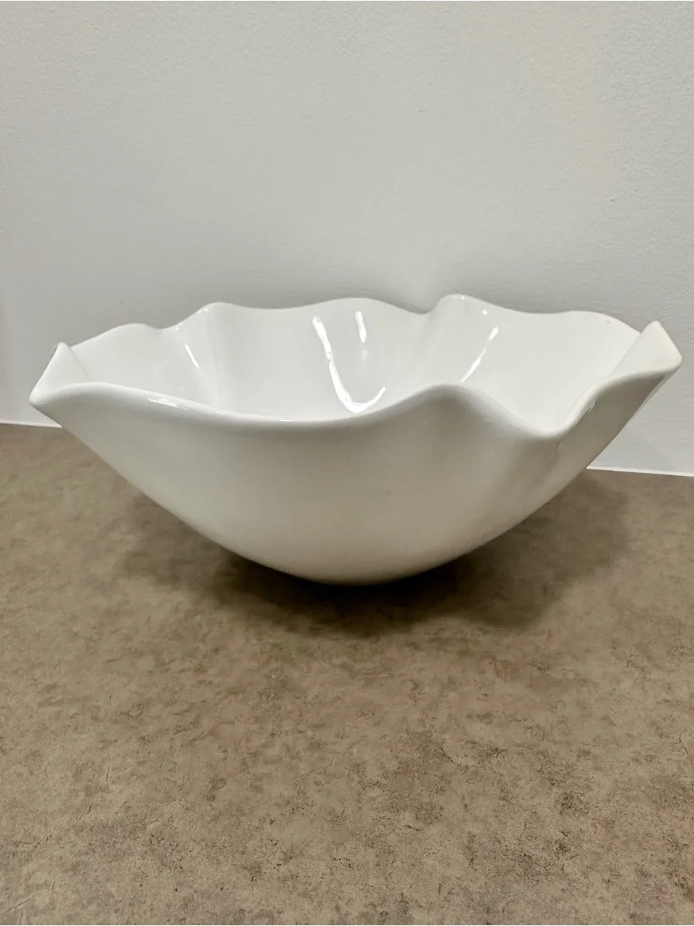 White Ceramic Scalloped Serving Bowl Wavy Elegant Home Dining Large 11” x 4.5”